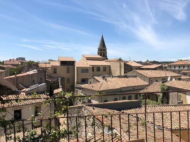 Appartement Avec Terrasse Panoramique Au Coeur De Nimes Nîmes Exterior foto